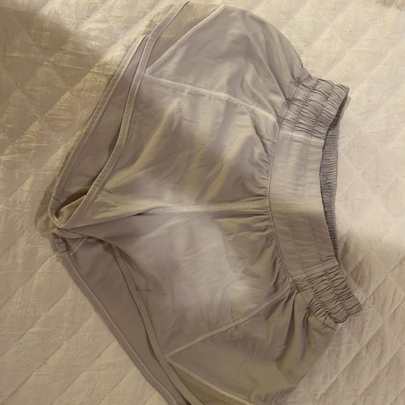 lululemon athletica Pants - Lululemon 2.5 inch hottie hot short!!